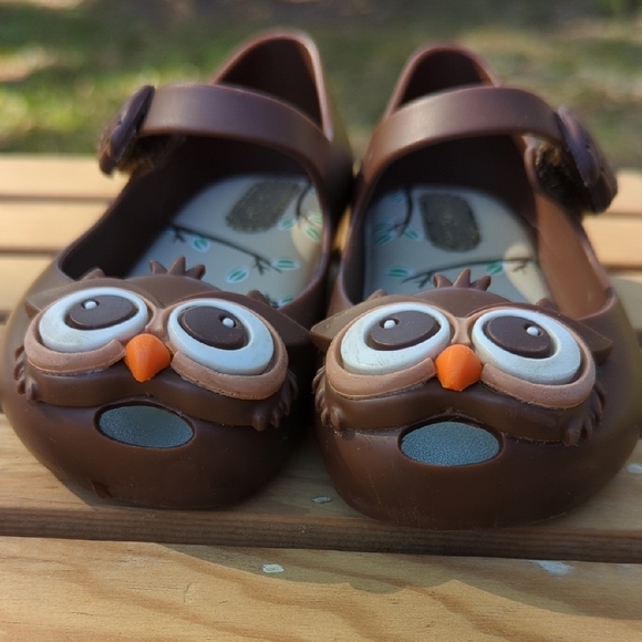 Brown Owl Kids Shoes - Picture 2 of 6